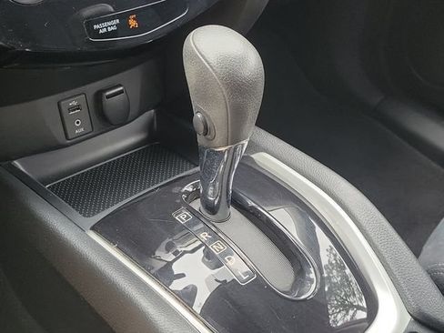 Used 2016 Nissan Rogue S FWD image 25