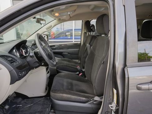 Used 2017 Dodge Grand Caravan SE w/ Power Window Group FWD image 17