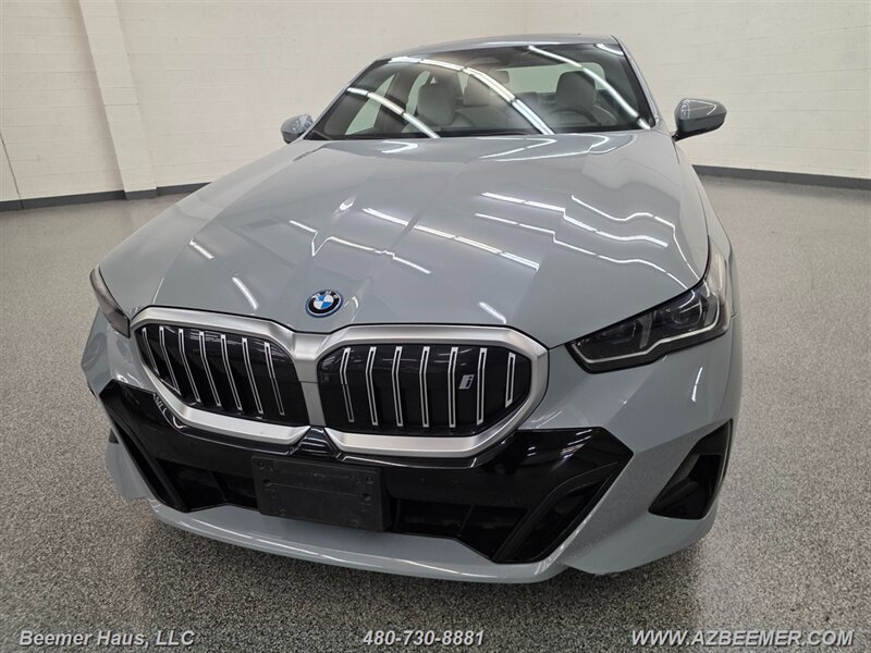 Used 2024 BMW i5 eDrive40i w/ M Sport Package RWD image 1