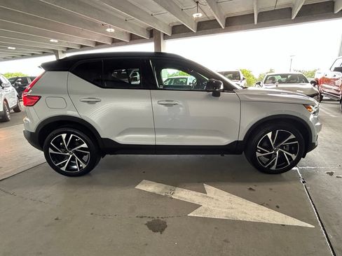 Used 2021 Volvo XC40 T5 R-Design w/ Advanced Package AWD/4WD image 6