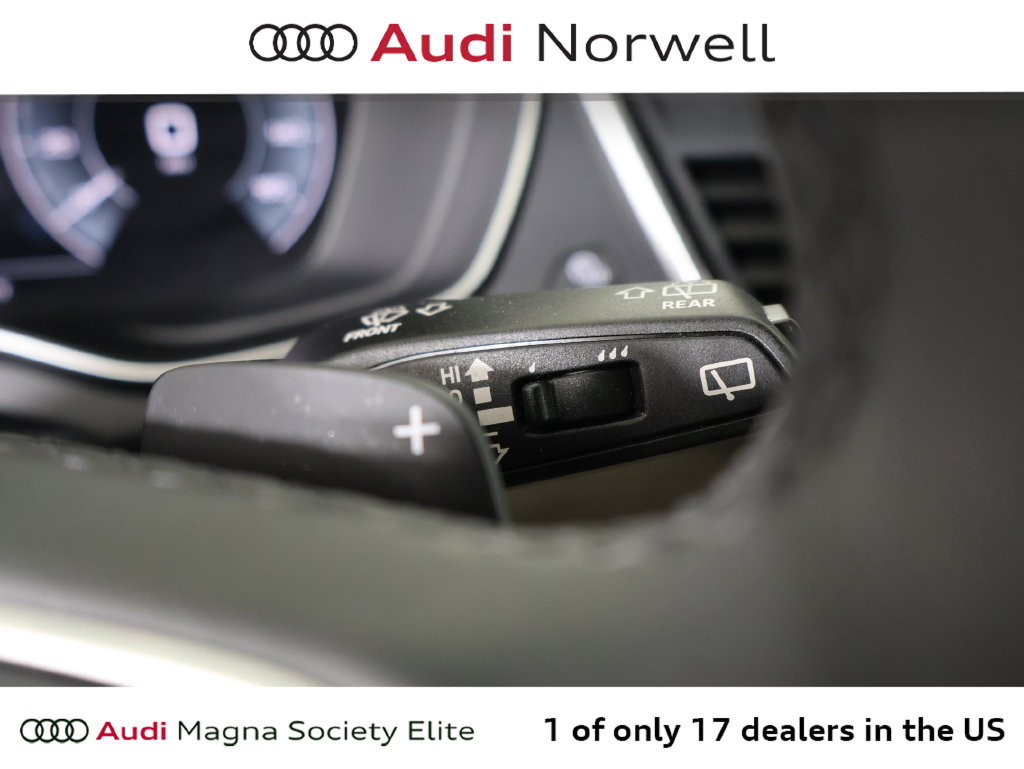 Used 2023 Audi Q5 e Prestige AWD/4WD image 30