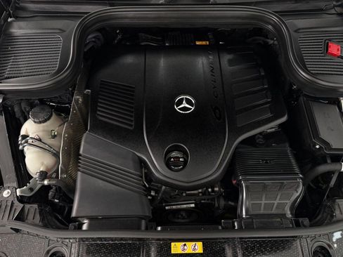 Used 2023 Mercedes-Benz GLS 450 4MATIC image 33