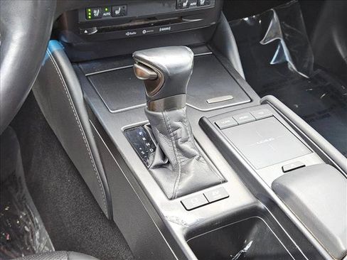 Used 2020 Lexus ES 300h w/ Premium Package FWD image 13