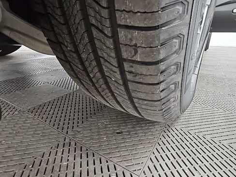 Used 2022 Ford Explorer XLT w/ Equipment Group 202A image 46