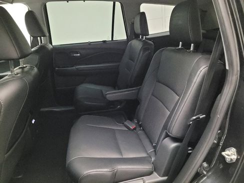 Used 2017 Honda Pilot Elite image 18