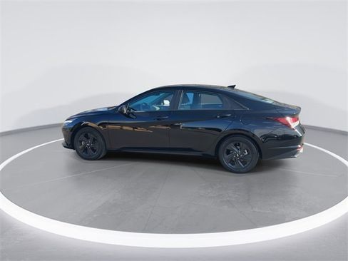 Certified 2023 Hyundai Elantra SEL image 5