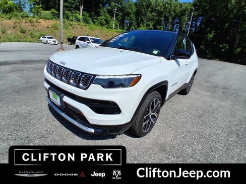 Certified 2025 Jeep Compass Limited w/ Elite Group AWD/4WD image 7