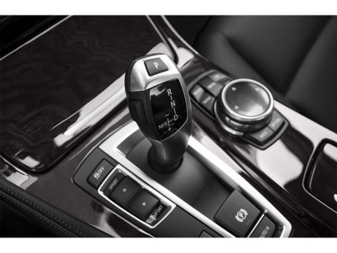 Used 2015 BMW 528i Sedan image 11