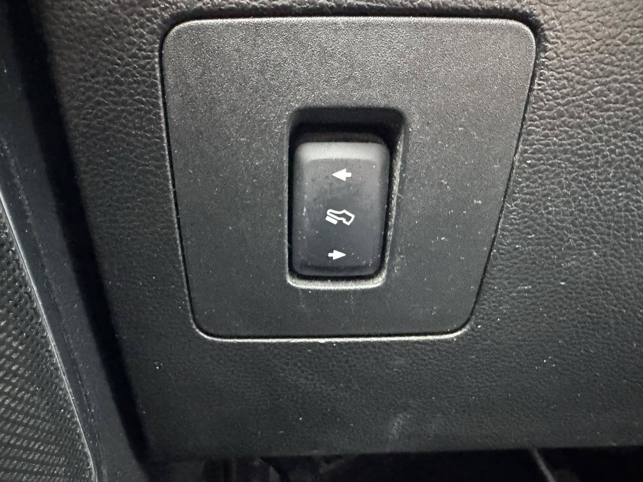 Used 2015 Ford F150 Lariat w/ Equipment Group 502A Luxury AWD/4WD image 20