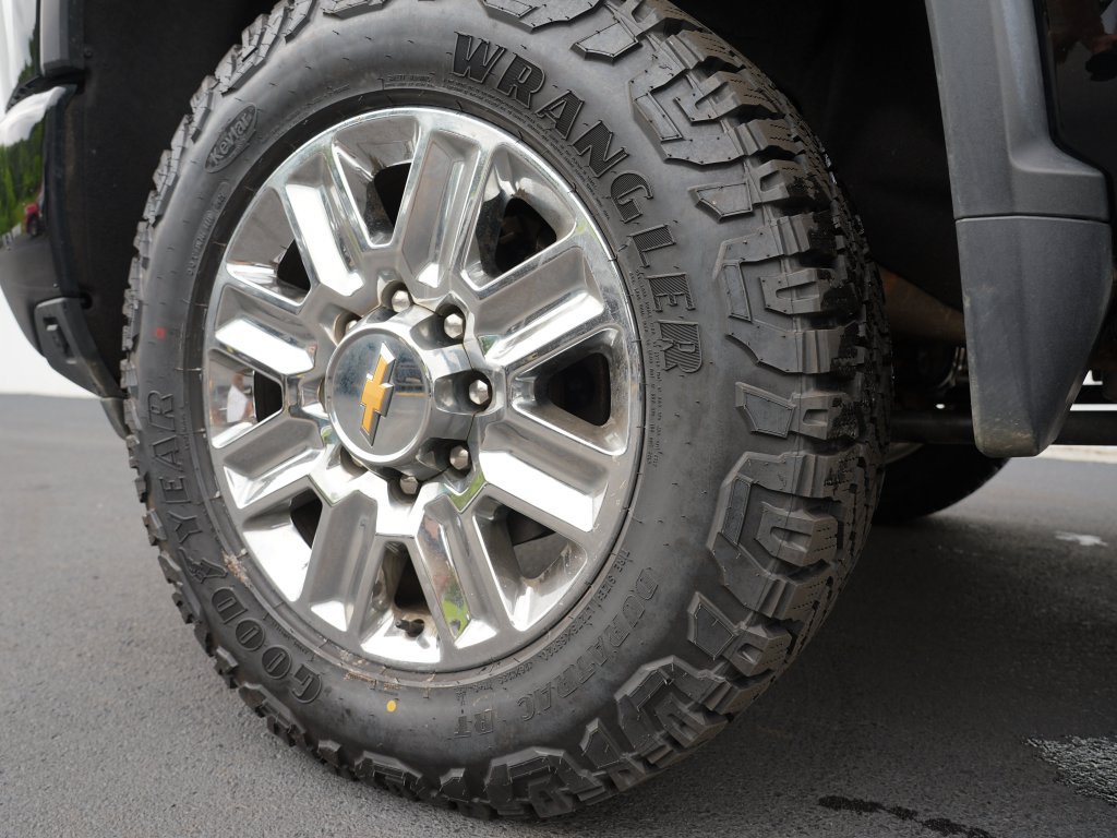 Used 2024 Chevrolet Silverado 3500 High Country w/ High Country Premium Package AWD/4WD image 35