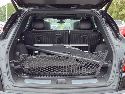 Used 2023 Cadillac XT5 Premium Luxury w/ LPO, Floor Liner Package AWD/4WD image 9