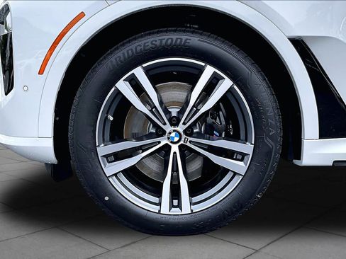 New 2027 BMW X7 xDrive40i w/ Executive Package AWD/4WD image 11
