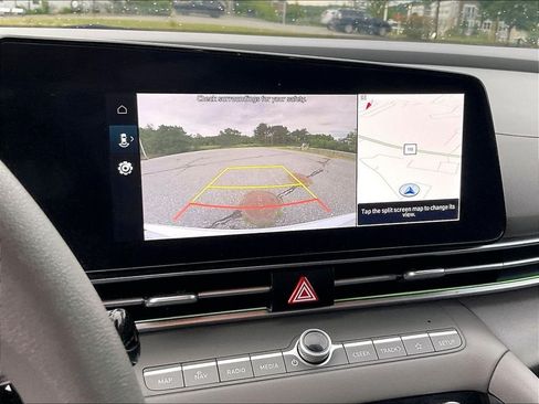 Used 2024 Hyundai Elantra SEL FWD image 19