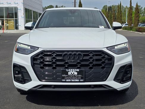 Used 2023 Audi Q5 e Premium Plus w/ Premium Plus Package AWD/4WD image 8