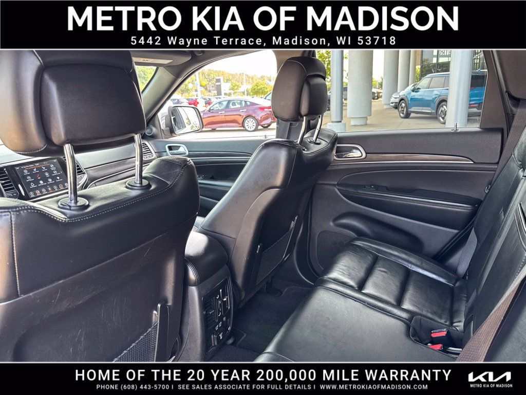 Used 2021 Jeep Grand Cherokee Limited AWD/4WD image 31