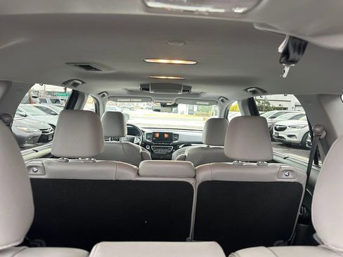 Used 2019 Honda Pilot Touring image 35
