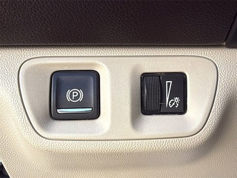 Used 2017 GMC Acadia Denali w/ Technology Package image 21