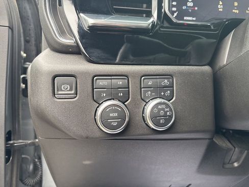 Used 2025 GMC Sierra 2500 SLT w/ SLT Convenience Package AWD/4WD image 5