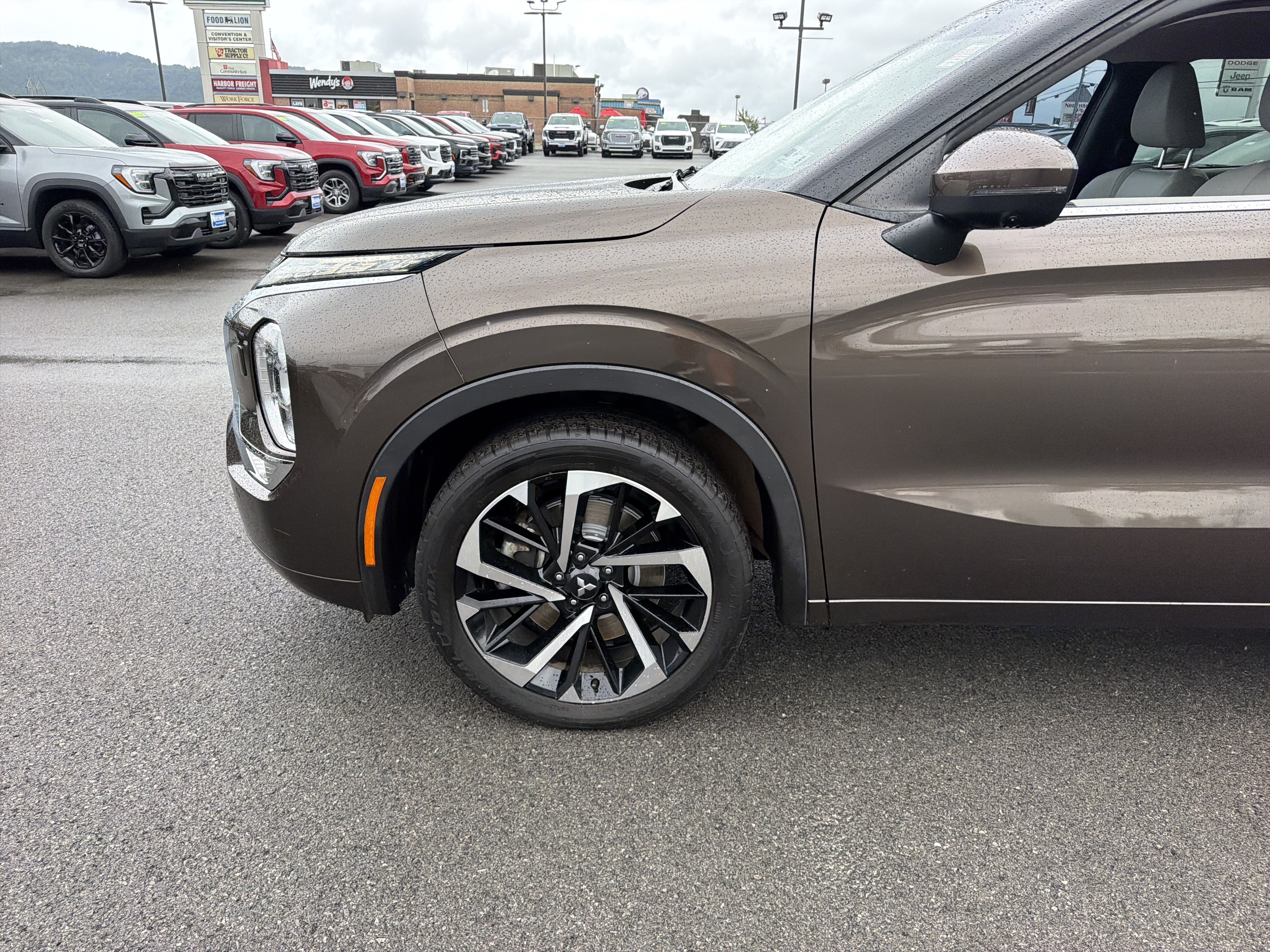 Used 2022 Mitsubishi Outlander SEL AWD/4WD image 11