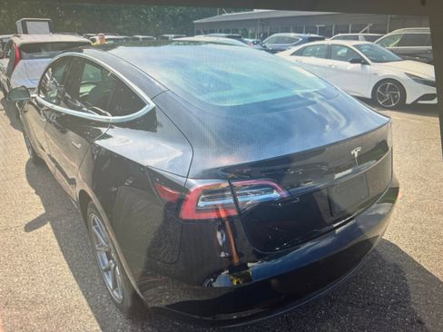 Used 2020 Tesla Model 3 Standard Range RWD image 3