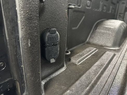 Used 2022 Chevrolet Silverado 2500 LTZ w/ LTZ Plus Package image 38