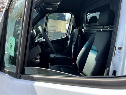 New 2026 Mercedes-Benz Sprinter 2500 image 14