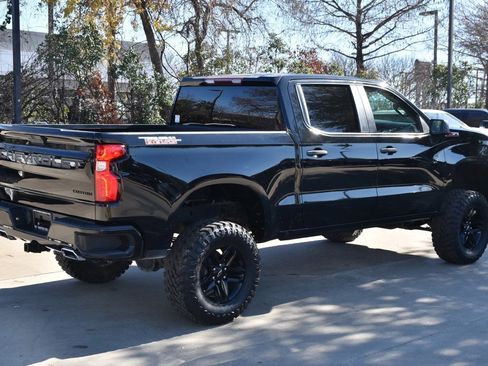 Used 2021 Chevrolet Silverado 1500 Custom Trail Boss w/ LPO, Dark Essentials Package image 7