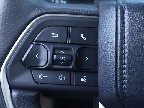Certified 2025 Toyota 4Runner TRD Off-Road image 19