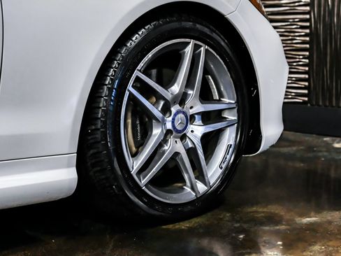 Used 2017 Mercedes-Benz E 400 4MATIC Coupe image 56