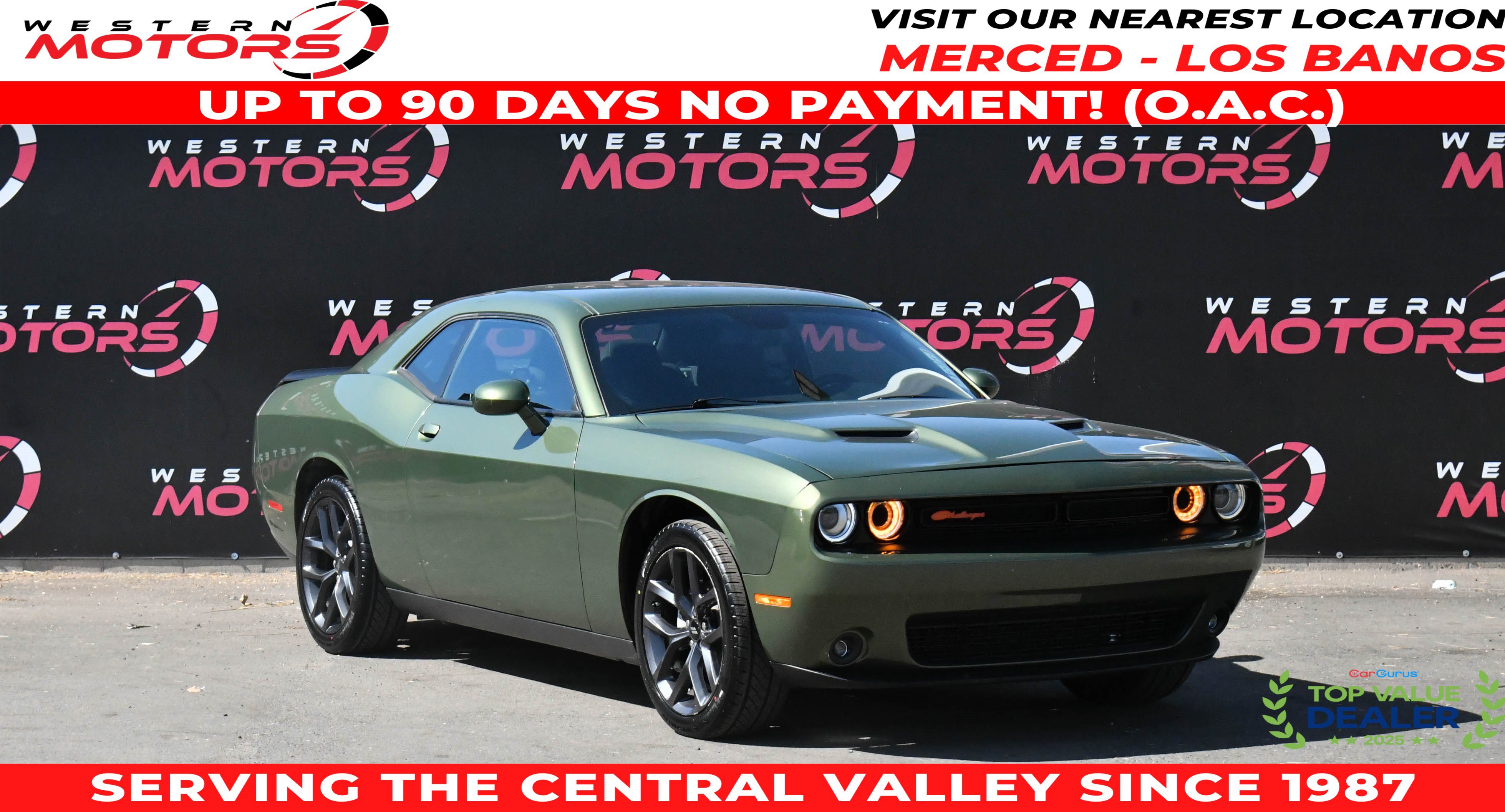 Used 2022 Dodge Challenger SXT w/ Blacktop Package RWD image 1