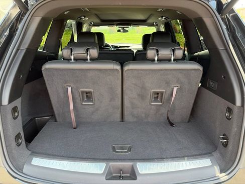 Used 2025 Cadillac XT6 Luxury FWD image 14