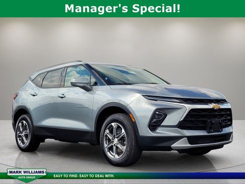 Used 2023 Chevrolet Blazer LT FWD image 1
