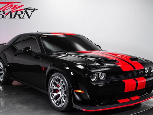 Used 2022 Dodge Challenger SRT Hellcat RWD image 7