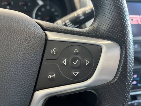 Used 2024 GMC Terrain SLE FWD image 19