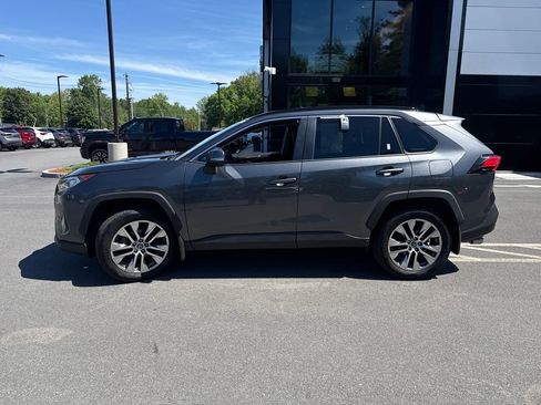 Used 2021 Toyota RAV4 XLE Premium AWD/4WD image 2