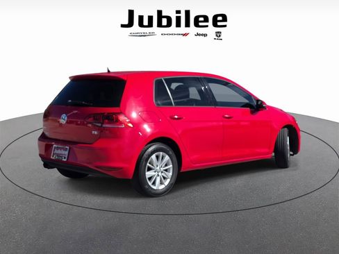 Used 2016 Volkswagen Golf S image 5