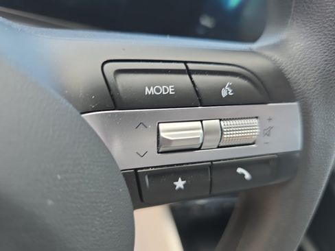 Used 2025 Hyundai Tucson SEL FWD image 11