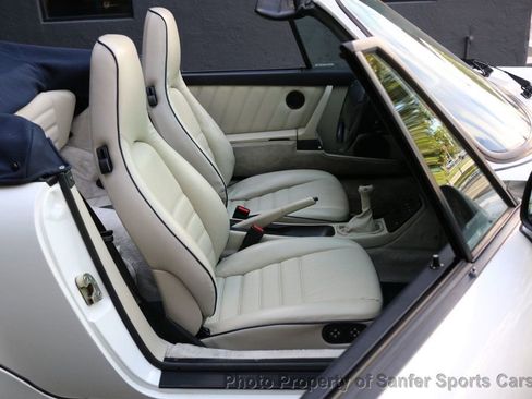 Used 1990 Porsche 911 Carrera image 30