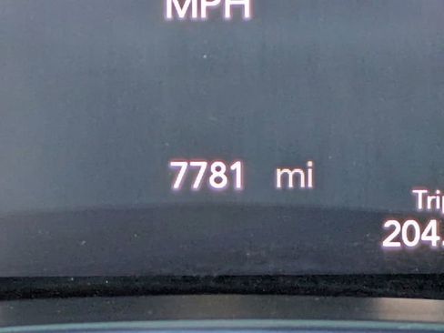 Used 2024 Chrysler Pacifica Pinnacle w/ Trailer Tow Group image 41