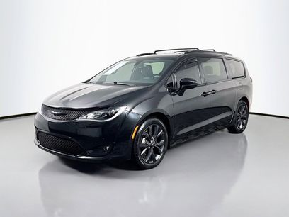 Used 2020 Chrysler Pacifica Touring-L w/ S Appearance Package