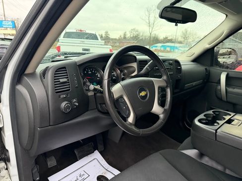 Used 2010 Chevrolet Silverado 1500 LT w/ Power Pack Plus image 10
