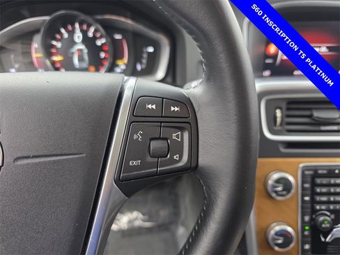 Used 2018 Volvo S60 T5 Inscription Platinum image 20