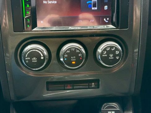 Used 2014 Dodge Challenger SXT RWD image 18