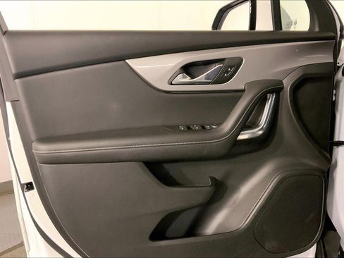 Used 2025 Chevrolet Blazer LT image 24