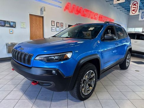 Used 2020 Jeep Cherokee Trailhawk AWD/4WD image 8