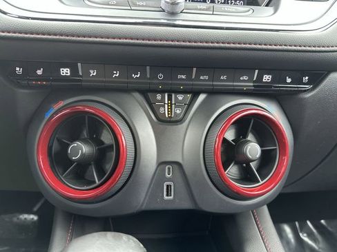 Certified 2022 Chevrolet Blazer RS w/ Enhanced Convenience Package image 20