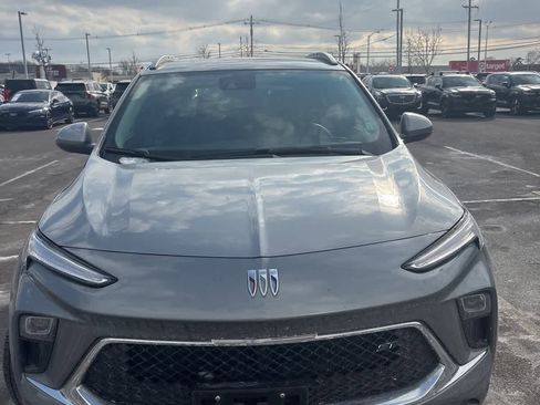 Used 2024 Buick Encore GX Sport Touring image 1