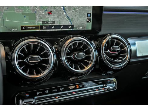 Used 2022 Mercedes-Benz GLB 250 4MATIC image 20