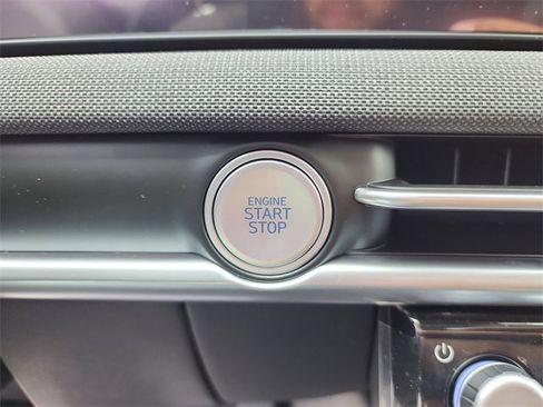 New 2025 Hyundai Tucson Limited image 31