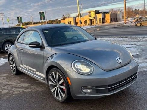 Used 2012 Volkswagen Beetle 2.0T image 1